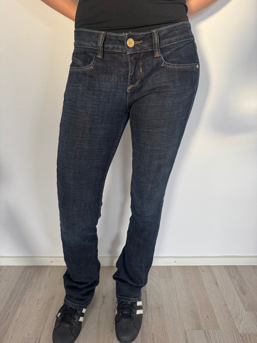Low waist Bebe bootcut jeans